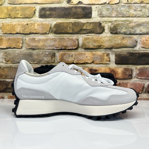 New Balance 327 Casual Sneakers Womens Size 7.5 Seasalt White Black WS327V1 - Picture 9 of 12